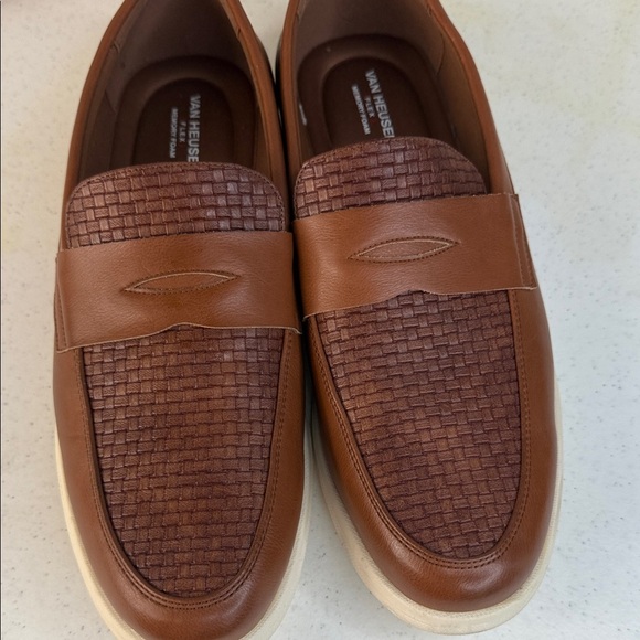 Van Heusen Men's Tan Woven Loafer’s size 10.5 - Picture 10 of 10